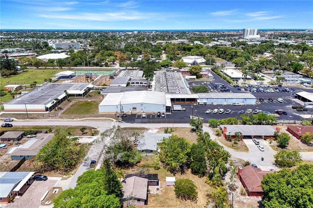 3163 Caledonia Ave, Naples, FL 34112-9