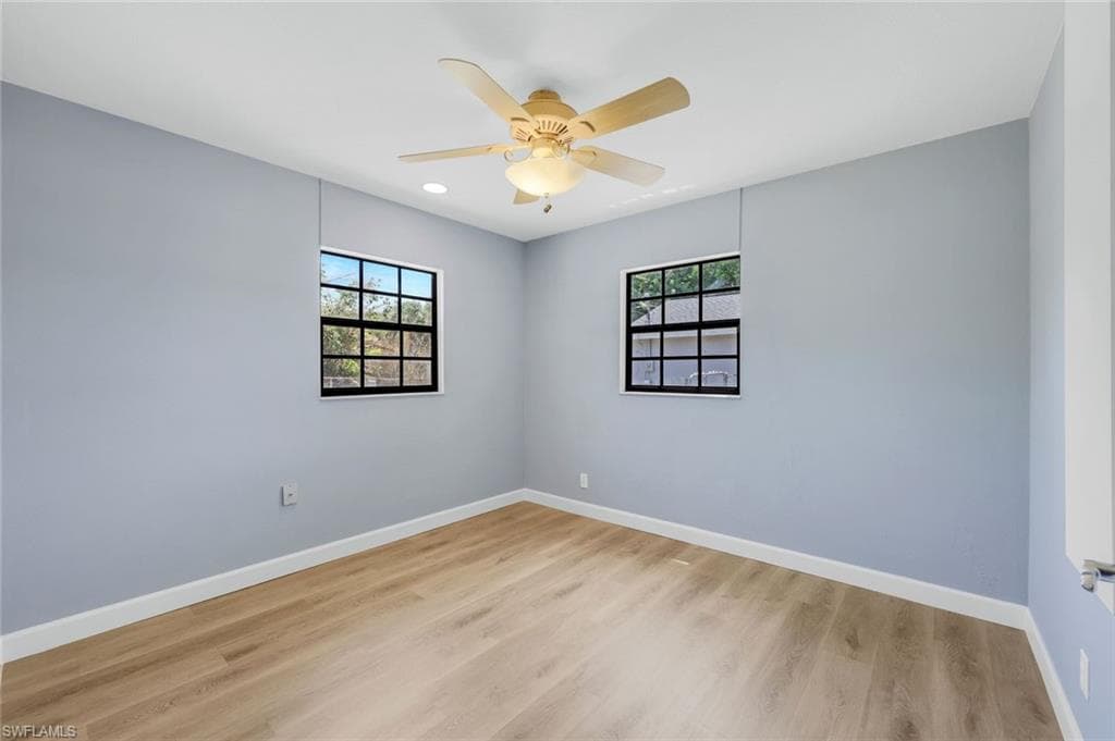 3163 Caledonia Ave, Naples, FL 34112-6