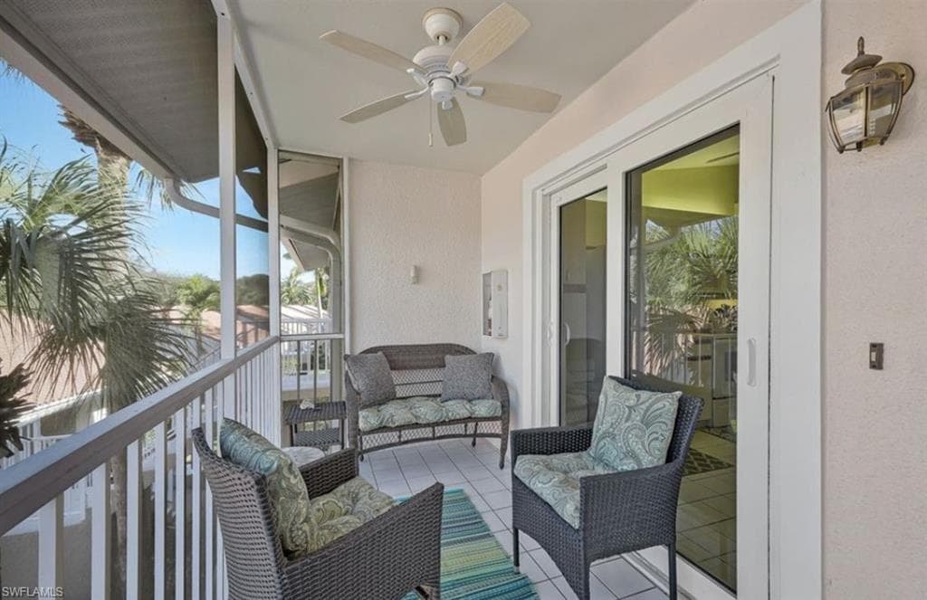 2305 Hidden Lake Dr 3704, Naples, FL 34112-18