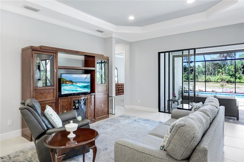 8396 Promoso Ct, Naples, FL 34114-21