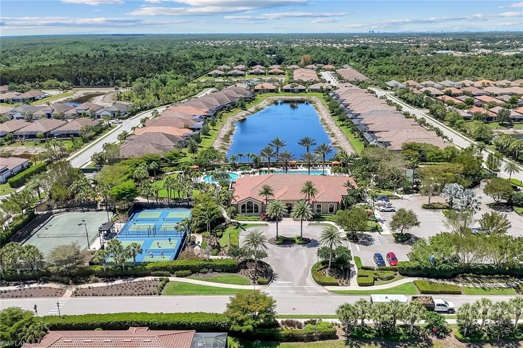 8396 Promoso Ct, Naples, FL 34114-39