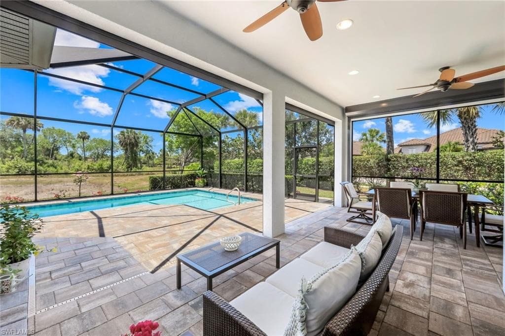 8396 Promoso Ct, Naples, FL 34114-8