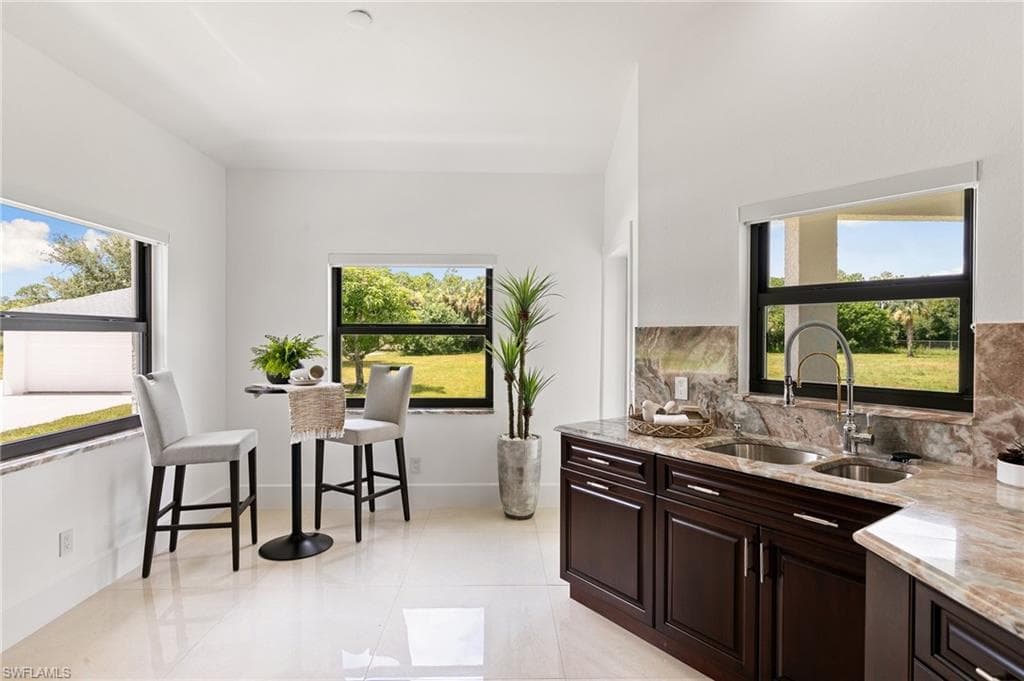 221 10th St SE, Naples, FL 34117-17