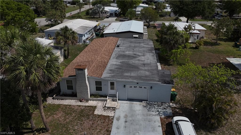 181 Pine Key Ln 29, Naples, FL 34114-1
