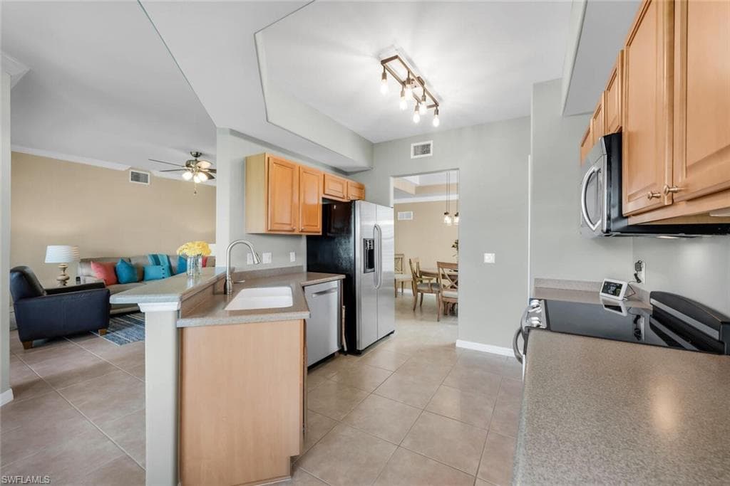 12033 Covent Garden Ct 2403, Naples, FL 34120-7