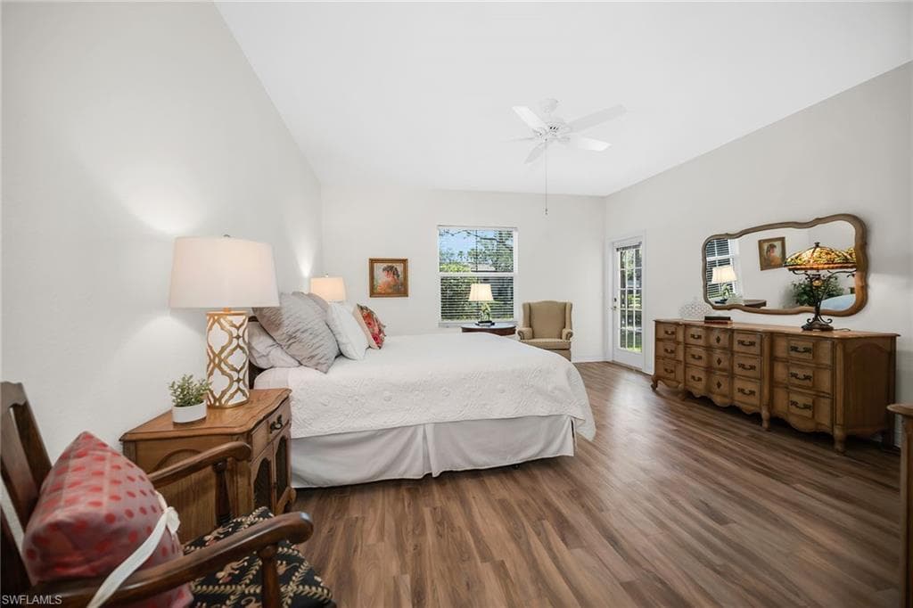 600 Diamond Cir 607, Naples, FL 34110-12