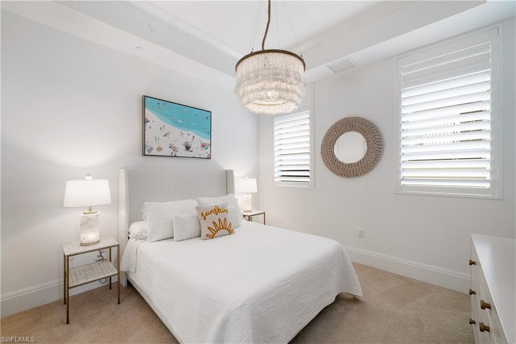 875 6th Ave S 304, Naples, FL 34102-22