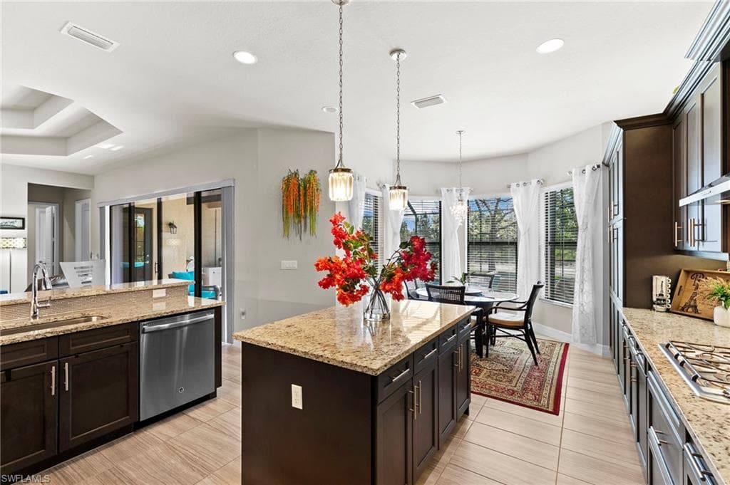 4382 Caldera Cir, Naples, FL 34119-16