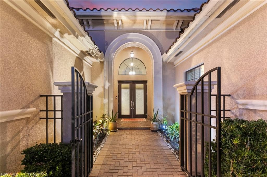 4382 Caldera Cir, Naples, FL 34119-2