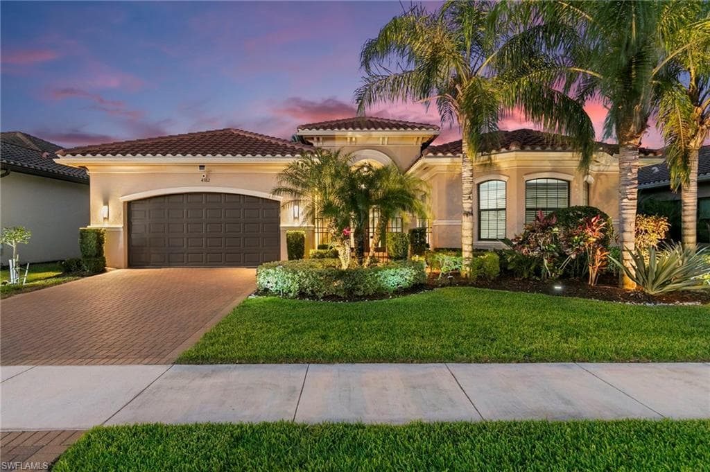4382 Caldera Cir, Naples, FL 34119-38