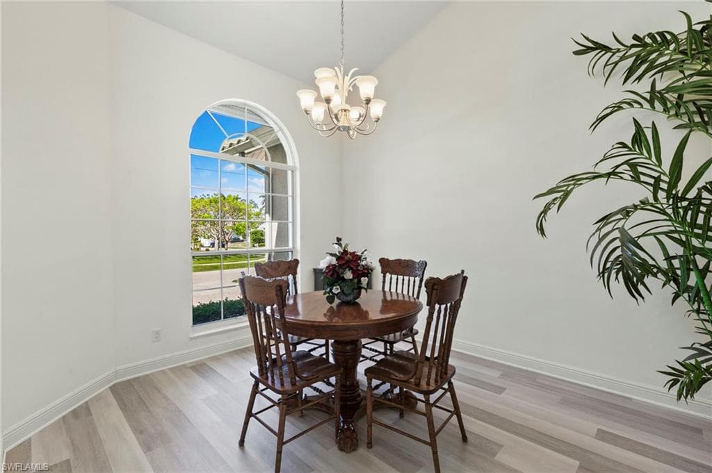 7 Blue Hill Ct, Marco Island, FL 34145-9