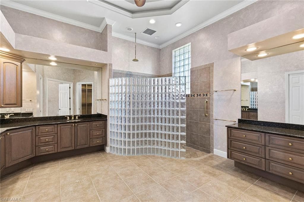 7 Blue Hill Ct, Marco Island, FL 34145-24
