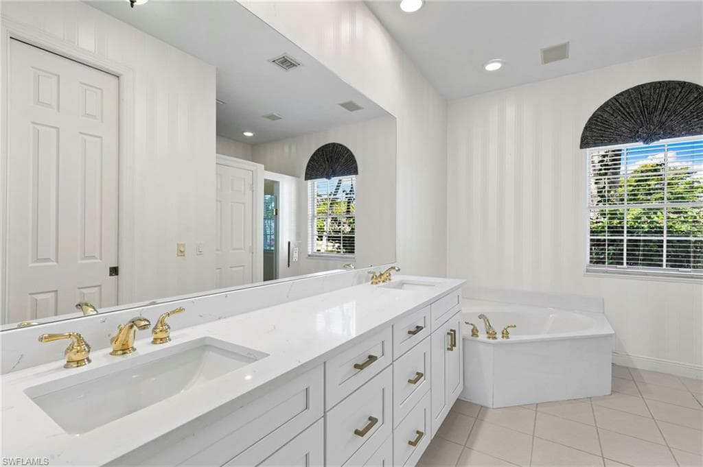 7 Blue Hill Ct, Marco Island, FL 34145-29