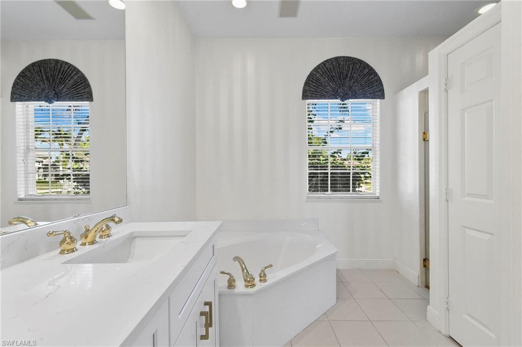 7 Blue Hill Ct, Marco Island, FL 34145-30