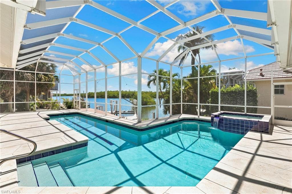 7 Blue Hill Ct, Marco Island, FL 34145-38