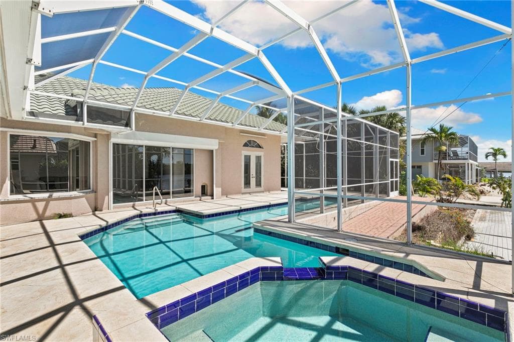 7 Blue Hill Ct, Marco Island, FL 34145-39
