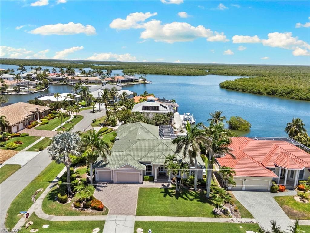 7 Blue Hill Ct, Marco Island, FL 34145-48