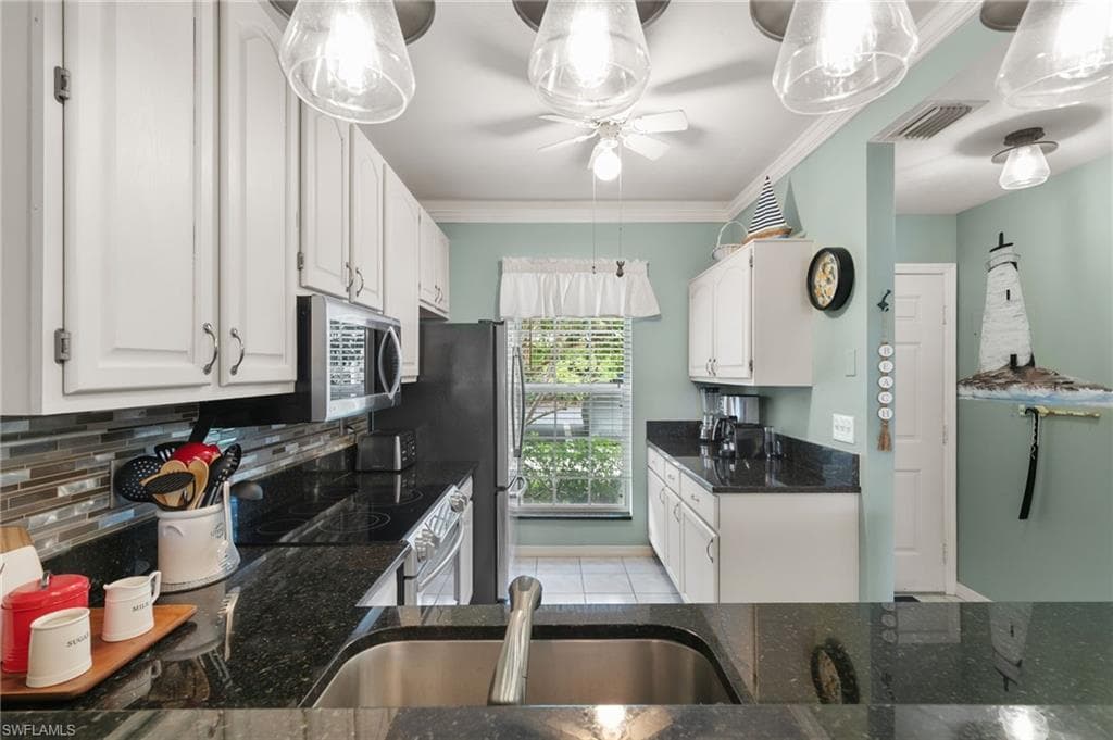 8161 Twelve Oaks Cir 512, Naples, FL 34113-9