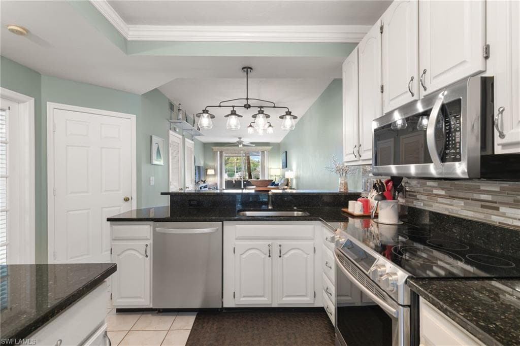 8161 Twelve Oaks Cir 512, Naples, FL 34113-12