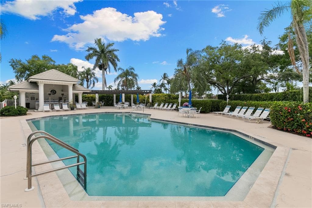 8161 Twelve Oaks Cir 512, Naples, FL 34113-27