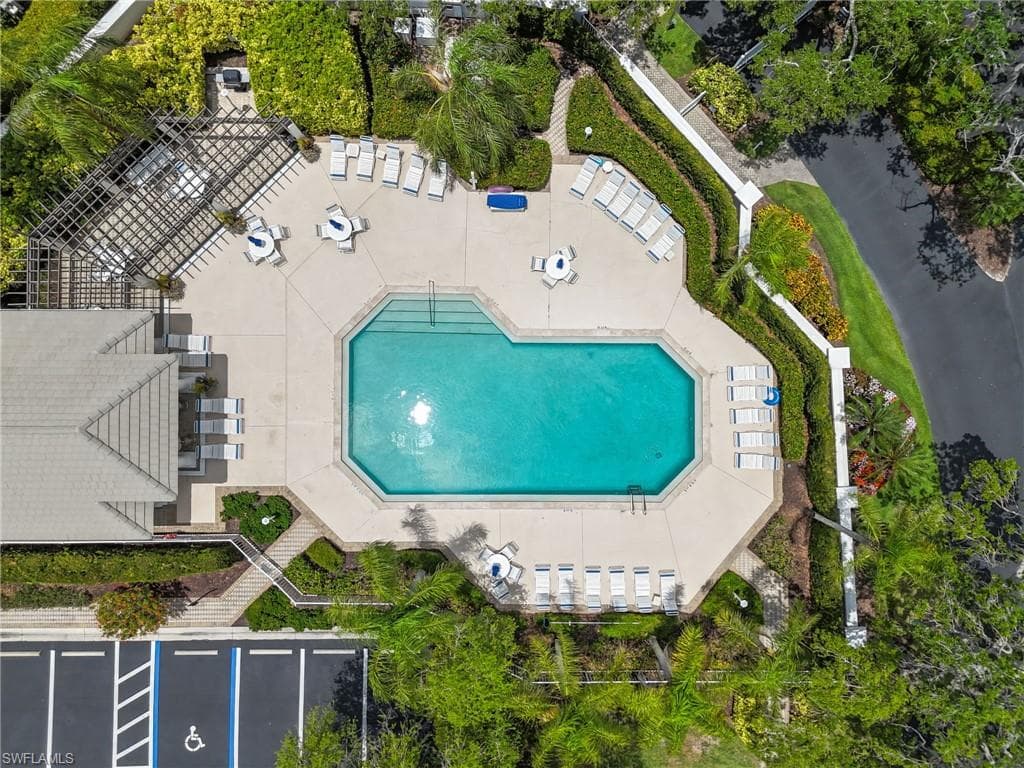 8161 Twelve Oaks Cir 512, Naples, FL 34113-31