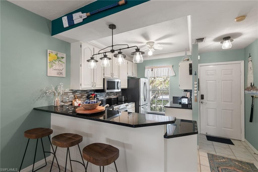 8161 Twelve Oaks Cir 512, Naples, FL 34113-8