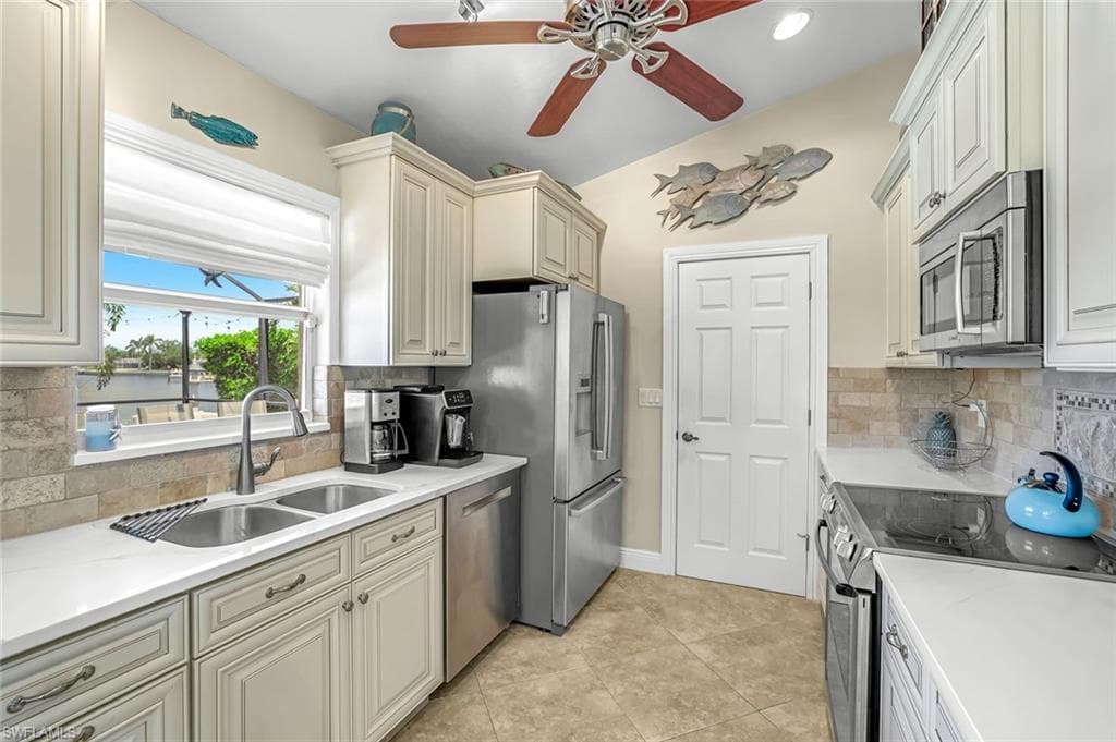 815 Rose Ct, Marco Island, FL 34145-9