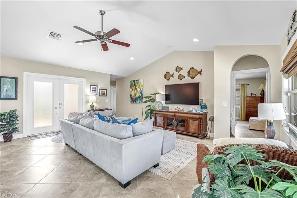 815 Rose Ct, Marco Island, FL 34145-10