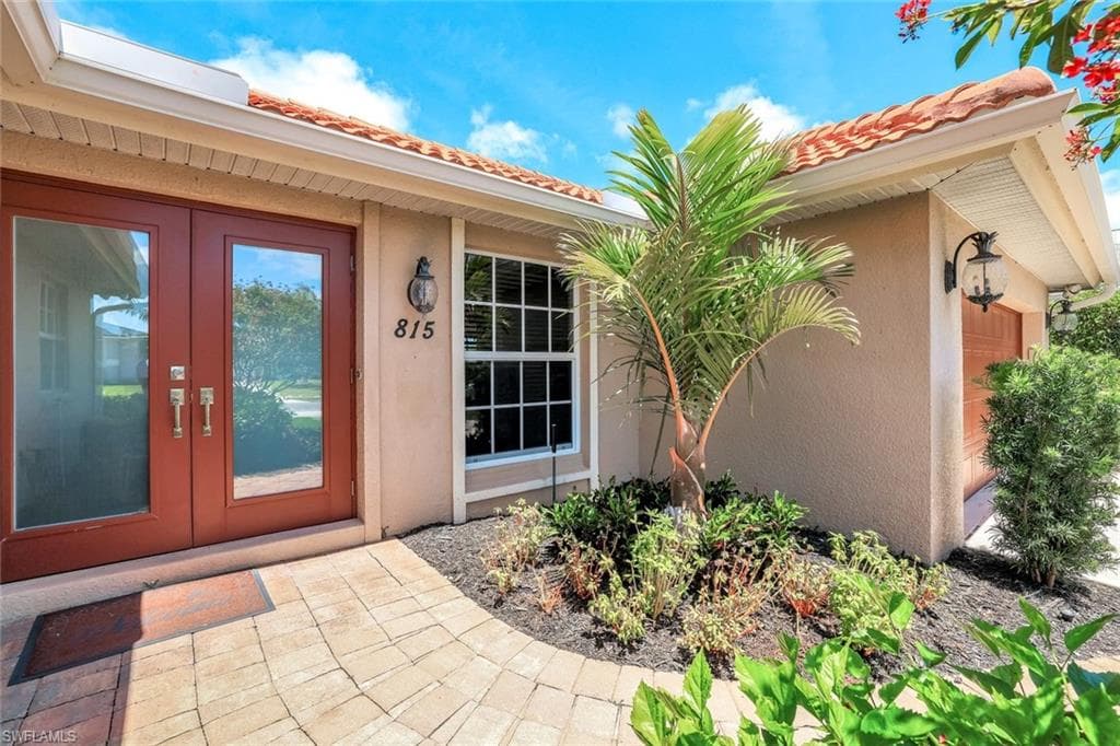 815 Rose Ct, Marco Island, FL 34145-17