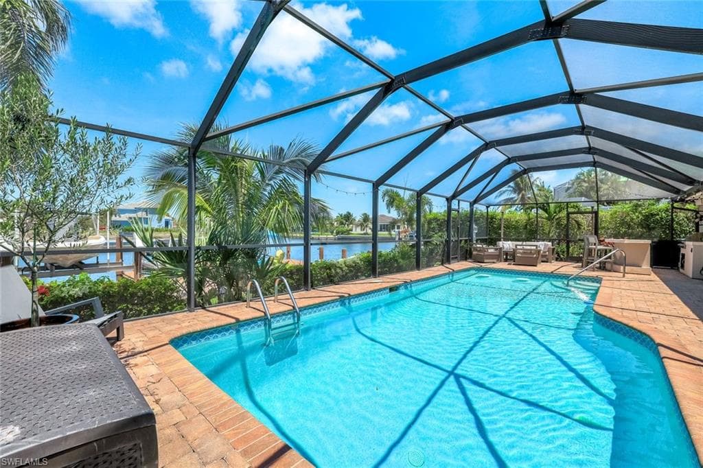 815 Rose Ct, Marco Island, FL 34145-1