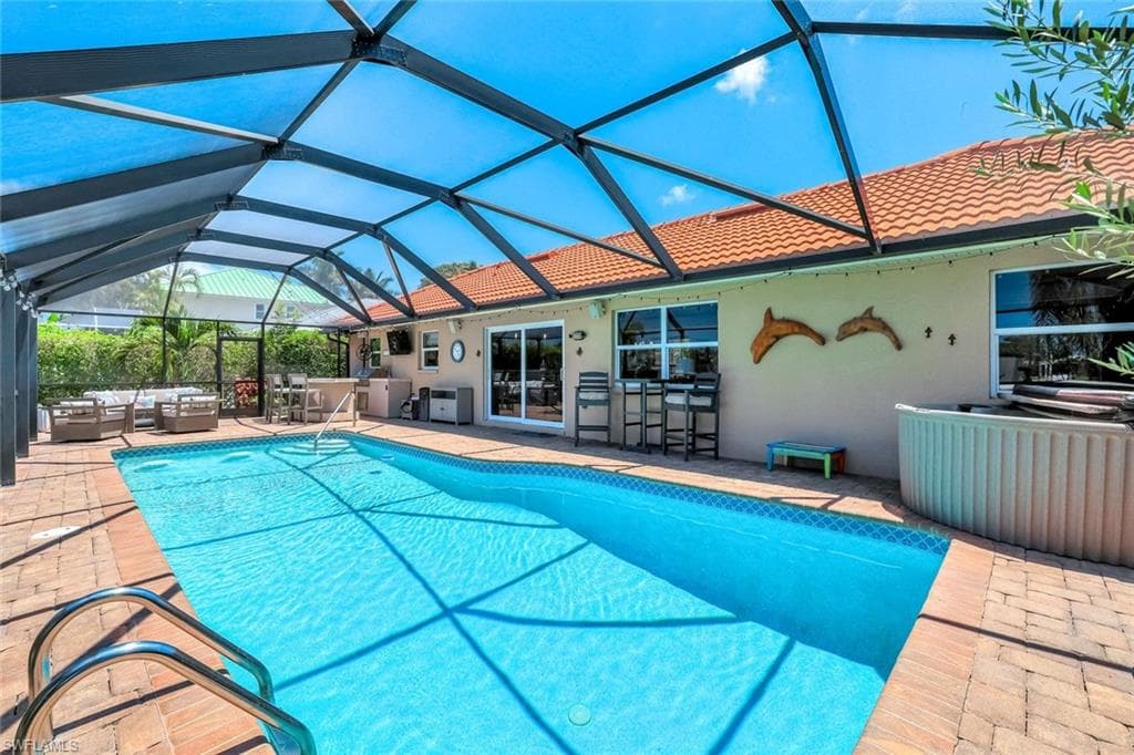815 Rose Ct, Marco Island, FL 34145-27