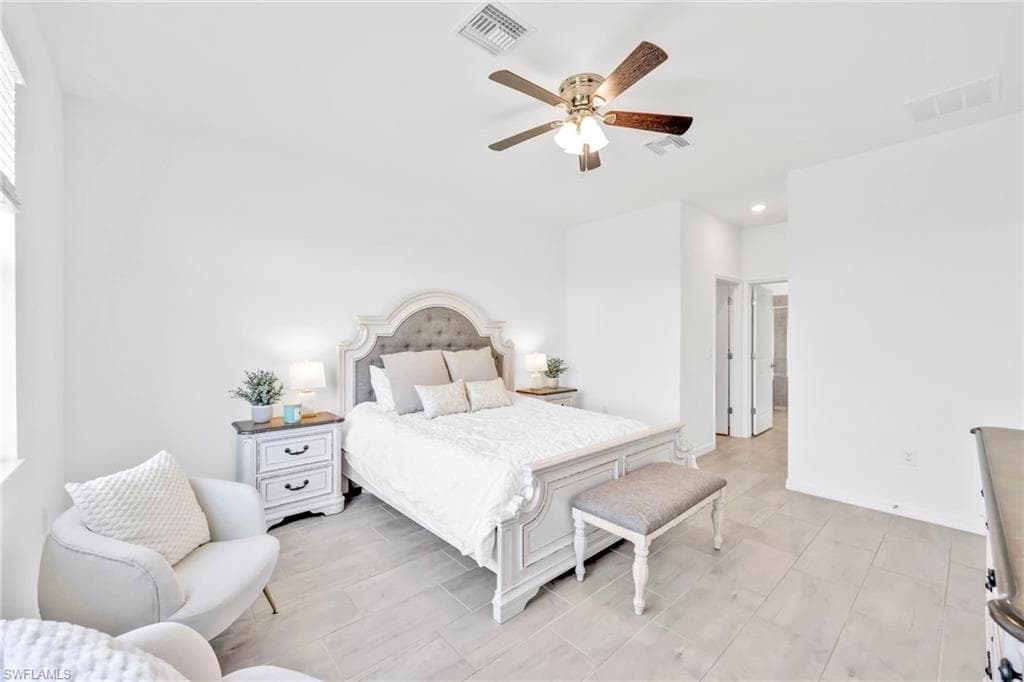 2127 Hamlin St, Naples, FL 34120-19