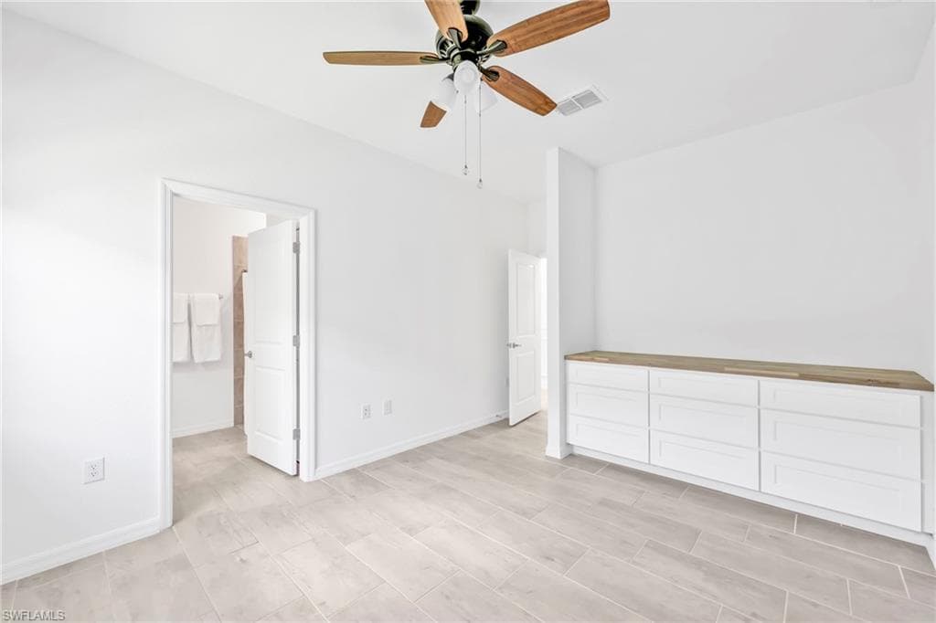 2127 Hamlin St, Naples, FL 34120-29