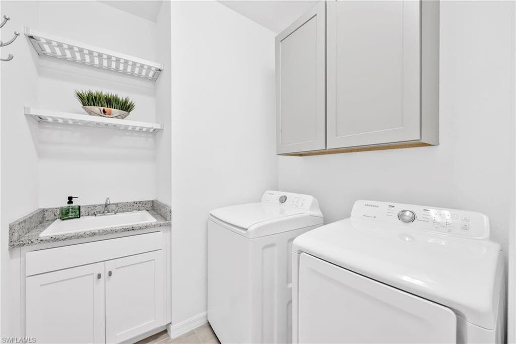 2127 Hamlin St, Naples, FL 34120-34