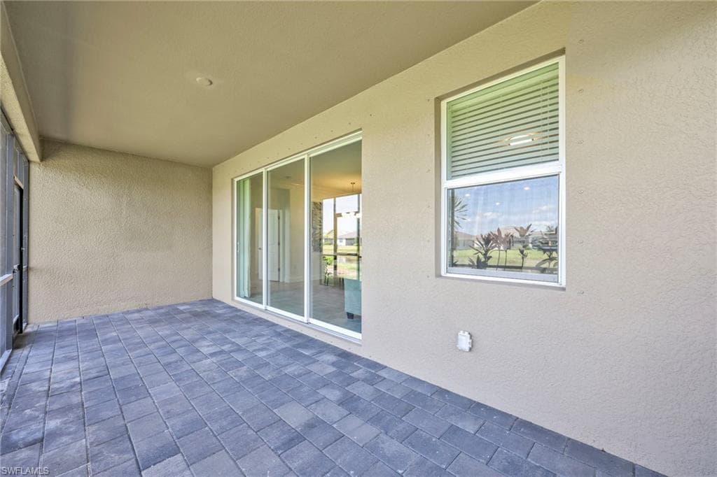2127 Hamlin St, Naples, FL 34120-36