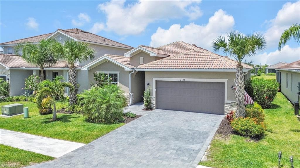 2127 Hamlin St, Naples, FL 34120-2