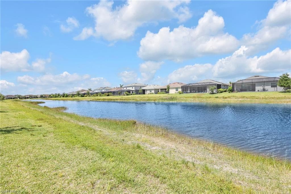 2127 Hamlin St, Naples, FL 34120-38
