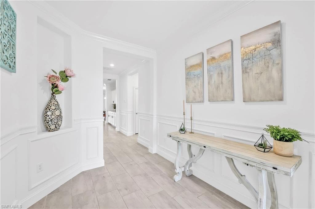 2127 Hamlin St, Naples, FL 34120-3