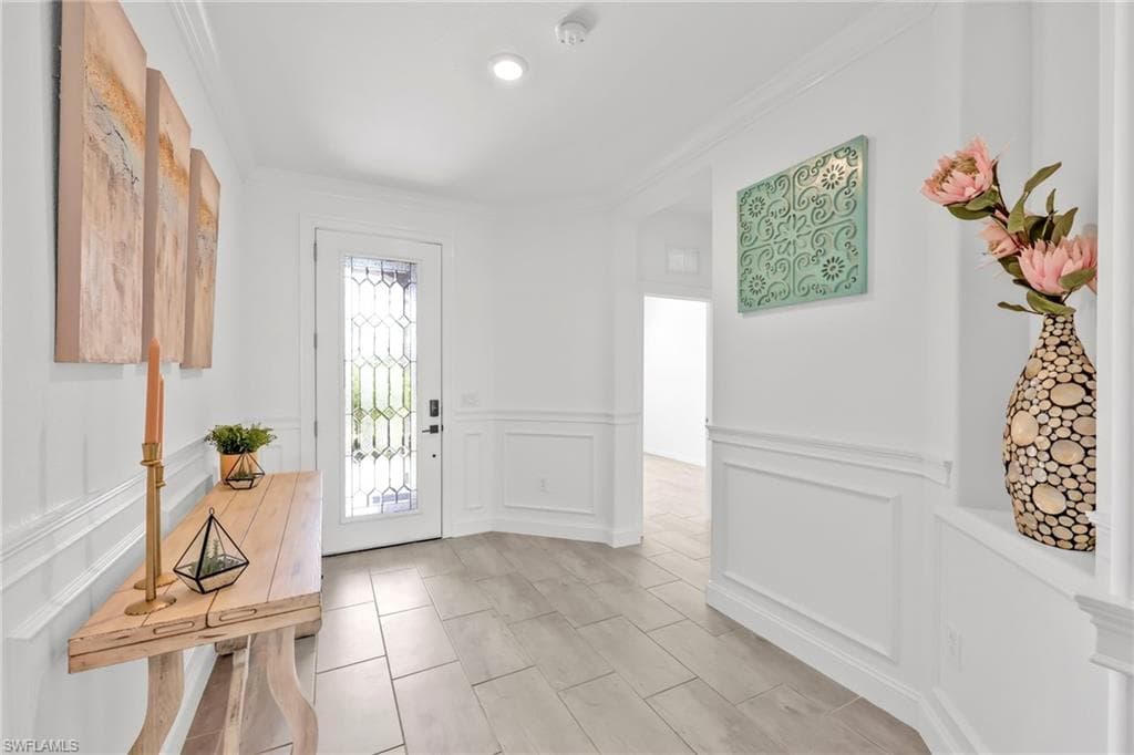 2127 Hamlin St, Naples, FL 34120-4