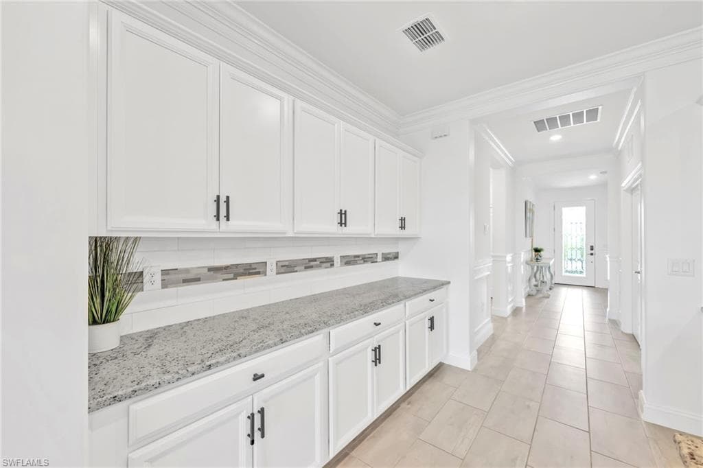 2127 Hamlin St, Naples, FL 34120-5