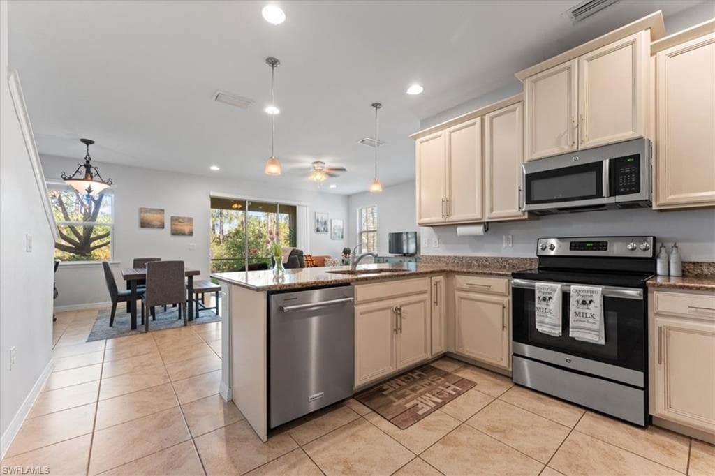 25242 Cordera Point Dr, Bonita Springs, FL 34135-15