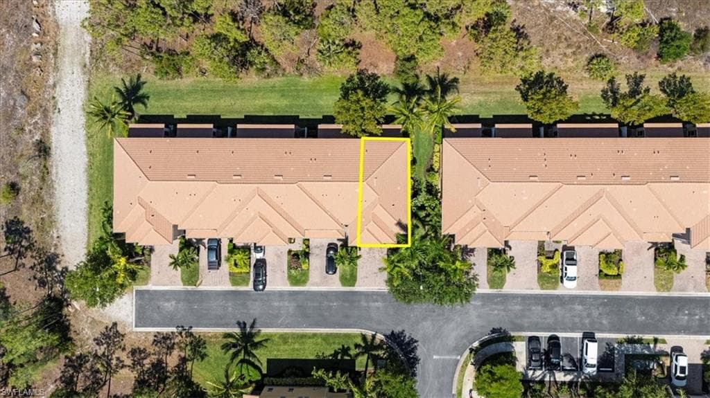 25242 Cordera Point Dr, Bonita Springs, FL 34135-40