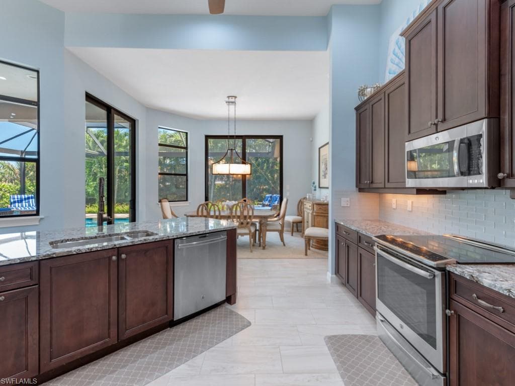 811 Manor Ter, Marco Island, FL 34145-9