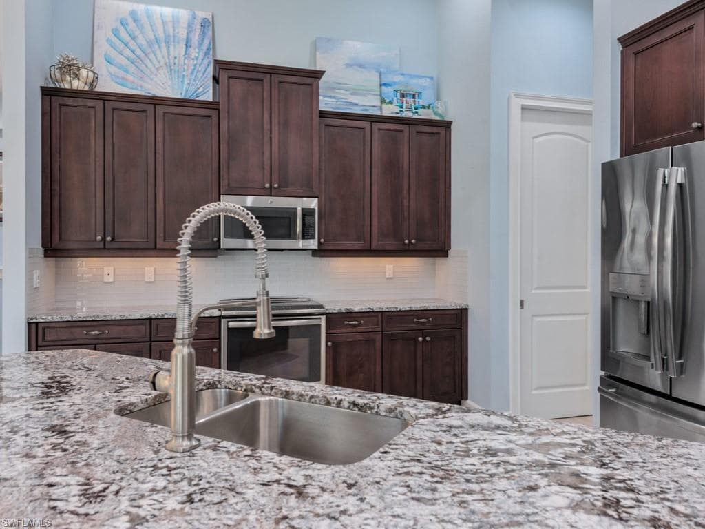 811 Manor Ter, Marco Island, FL 34145-11
