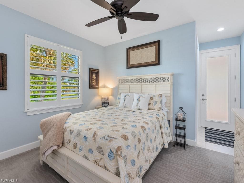 811 Manor Ter, Marco Island, FL 34145-18