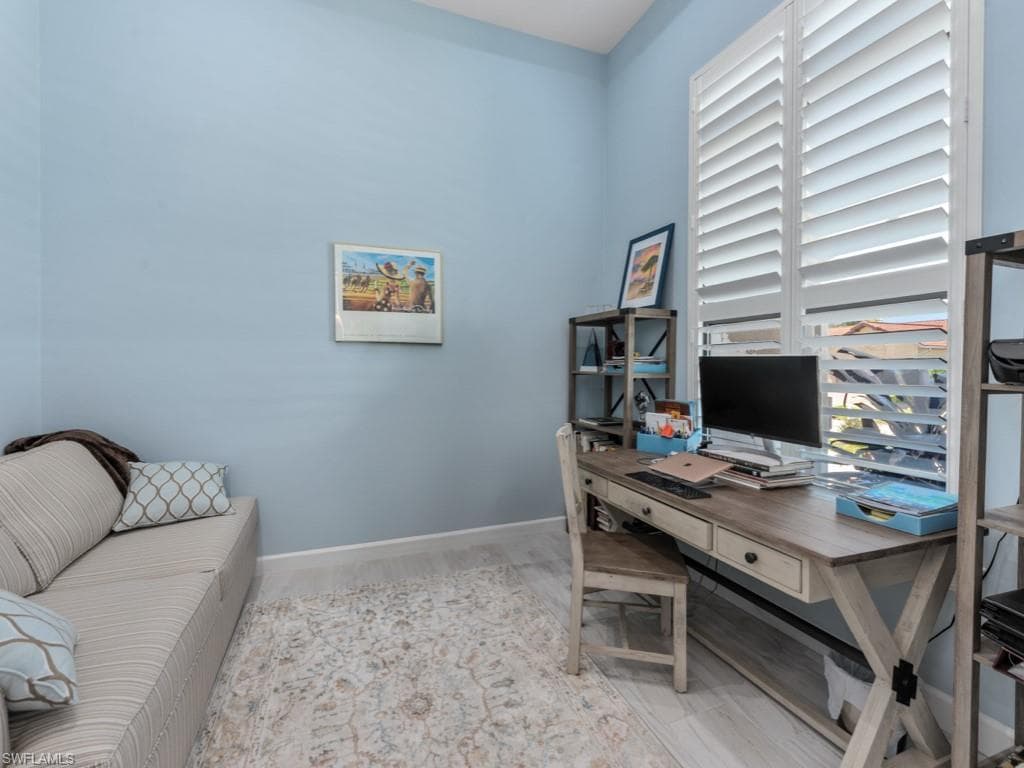 811 Manor Ter, Marco Island, FL 34145-21