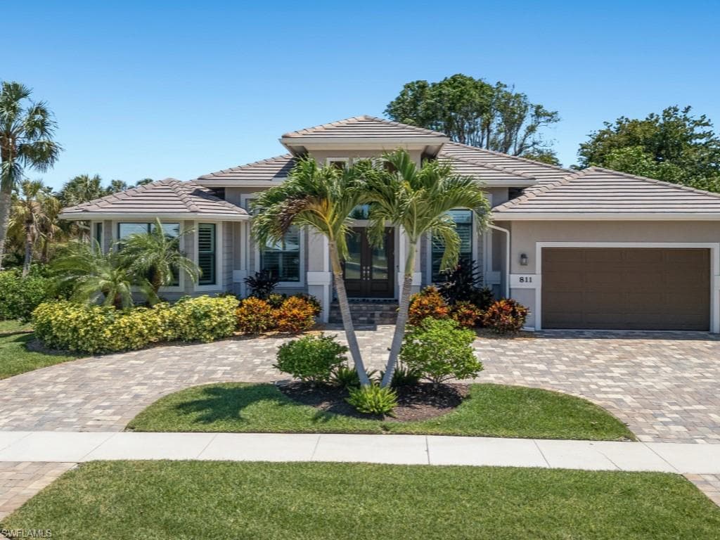 811 Manor Ter, Marco Island, FL 34145-36