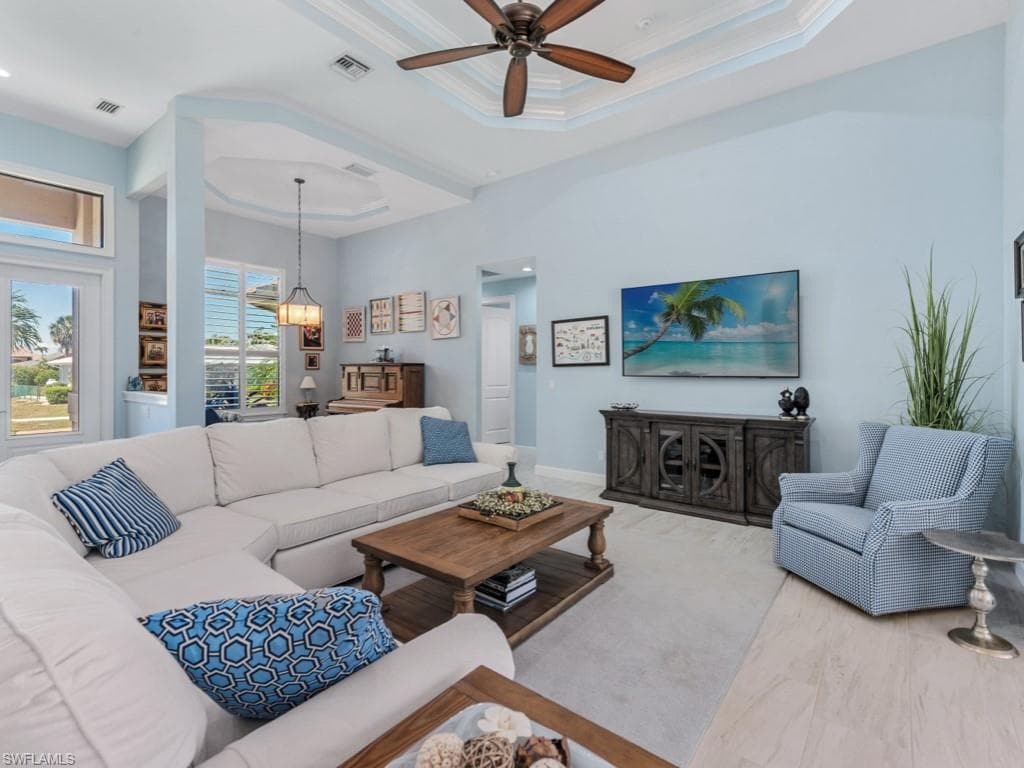 811 Manor Ter, Marco Island, FL 34145-8