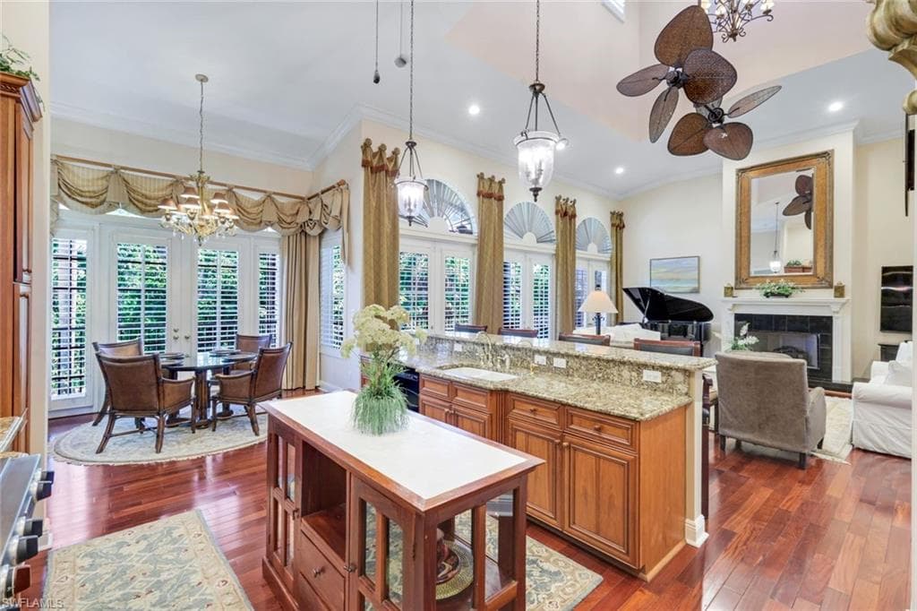 940 Sea Oats Ct, Marco Island, FL 34145-10