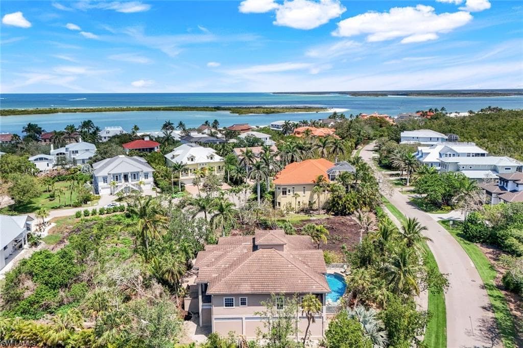 940 Sea Oats Ct, Marco Island, FL 34145-1